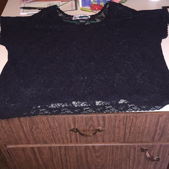 Lace shell - Picture 2 of 4